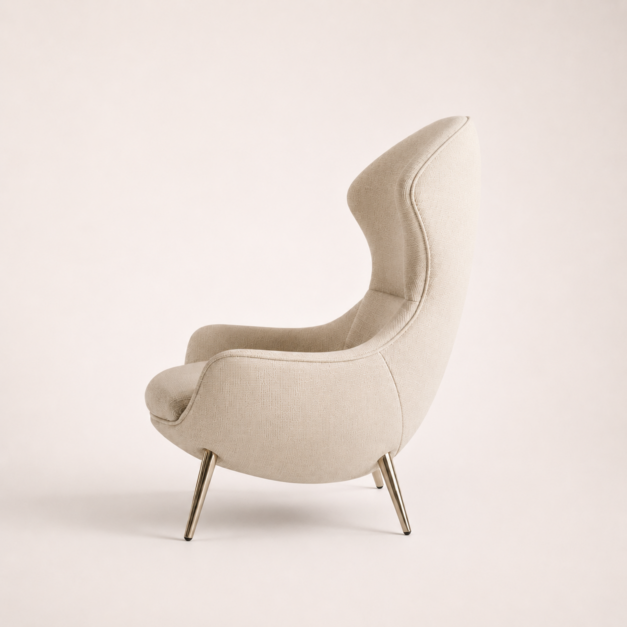 ALORA Lounge Chair